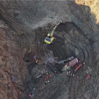 一尾礦干堆場坍塌 5人被埋！當?shù)亟M織上百人展開救援